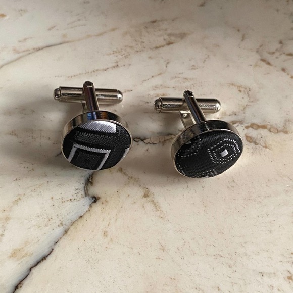 MADMEN Black Silk Silver Modern GQ Cufflinks NEW MidCentury mcm Geometric design - Picture 4 of 4